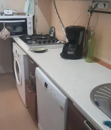 דירה Cosy And Fully Furnished 2 Bedroom איסטמבול